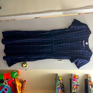 Old navy dress IF U PURCHASE  1 DRESS GET THE 2 free bridal dress not included